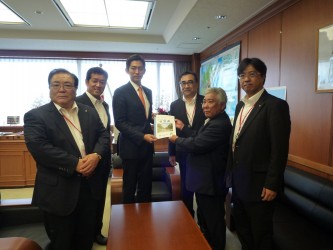 北海道八雲町長と面会