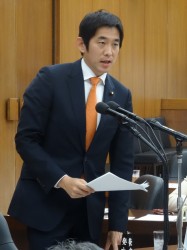 厚生労働委員会で質疑に立ちました。