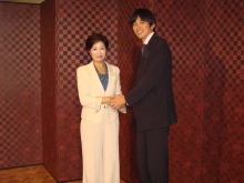 コップの中の騒ぎ